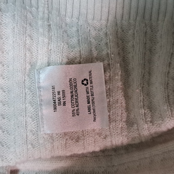 Woman's v neck sweater - Picture 4 of 4